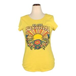 Wound Up Women's Juniors Be The Sunshine Graphic Tee Yellow Size XL